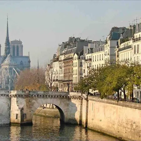 Appartement De Charme Au Coeur De L'ile St Louis Parijs